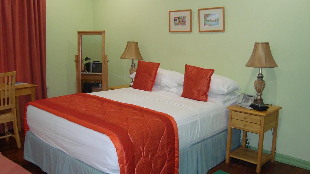 Heritage Inn Trinidad Belmont Oda fotoğraf