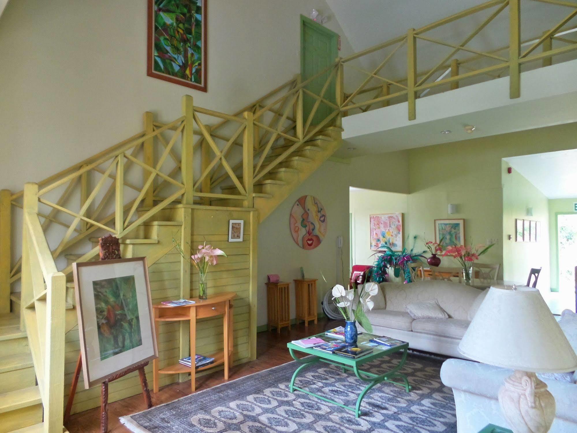 Heritage Inn Trinidad Belmont Dış mekan fotoğraf